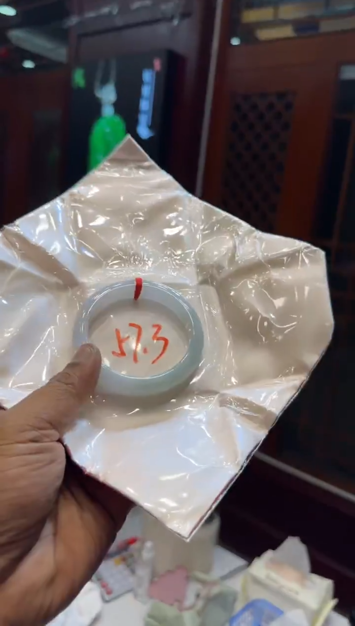 未镶嵌手镯翡翠手镯