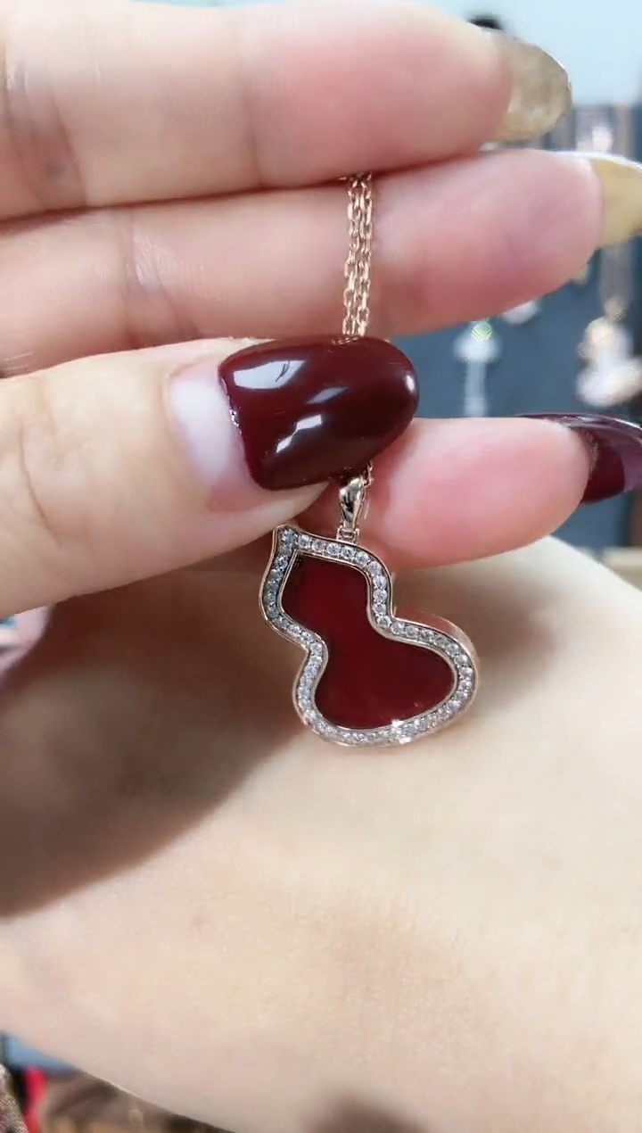 【闪购商品】钻石吊坠(不含链)18K金镶嵌中号葫芦吊坠