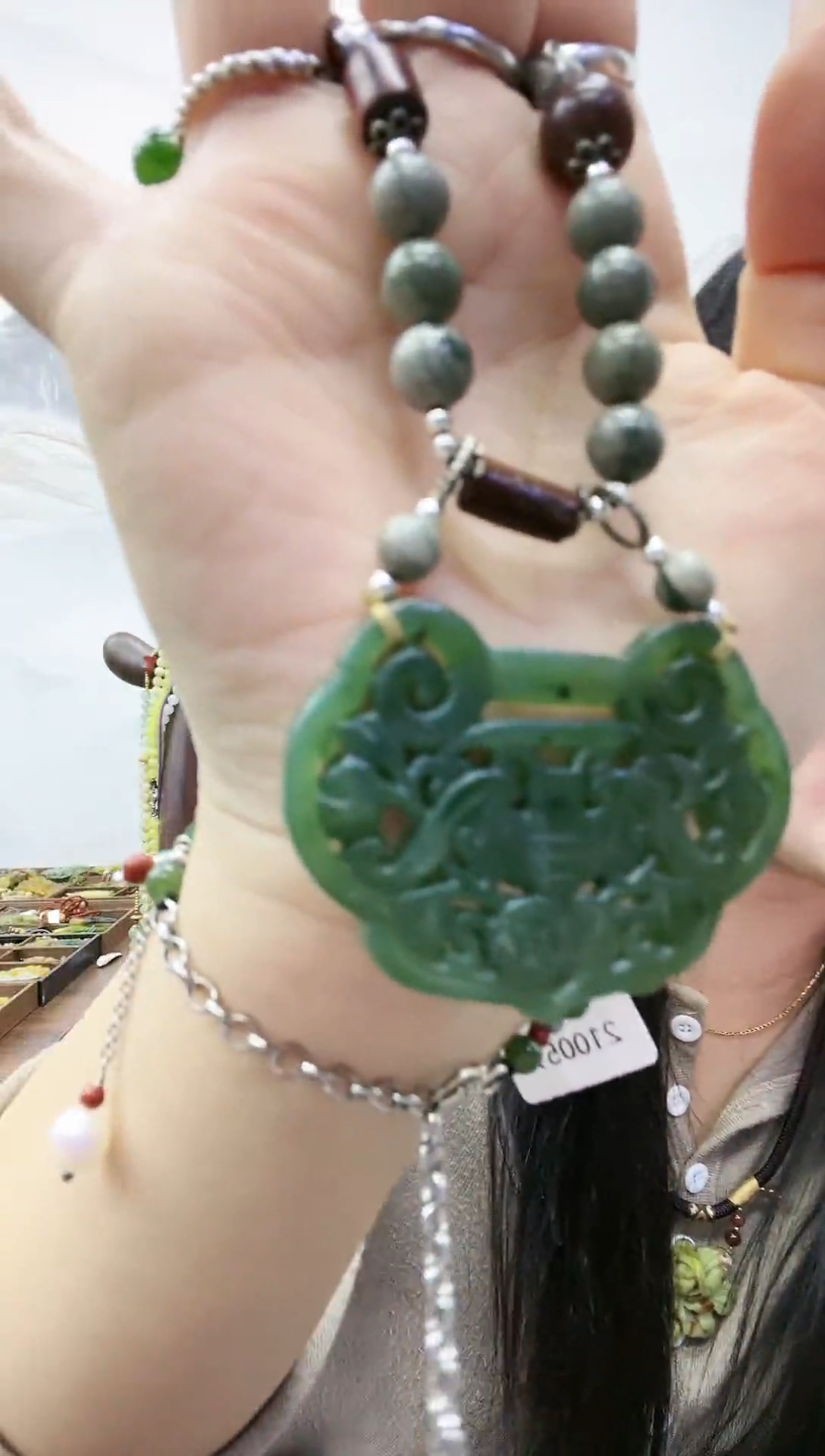 颈饰未镶嵌和田玉和田碧玉 如意锁挂件