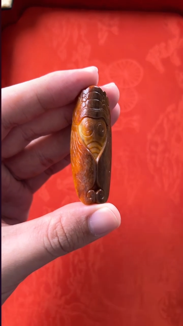 未镶嵌和田玉挂件俄料红沁仿古玉蝉雕件