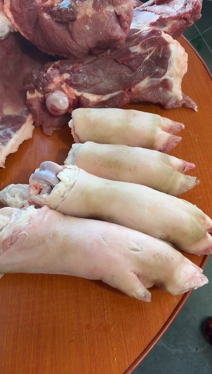 中国大陆180食用农产品艳*猪蹄子3.57艳阳