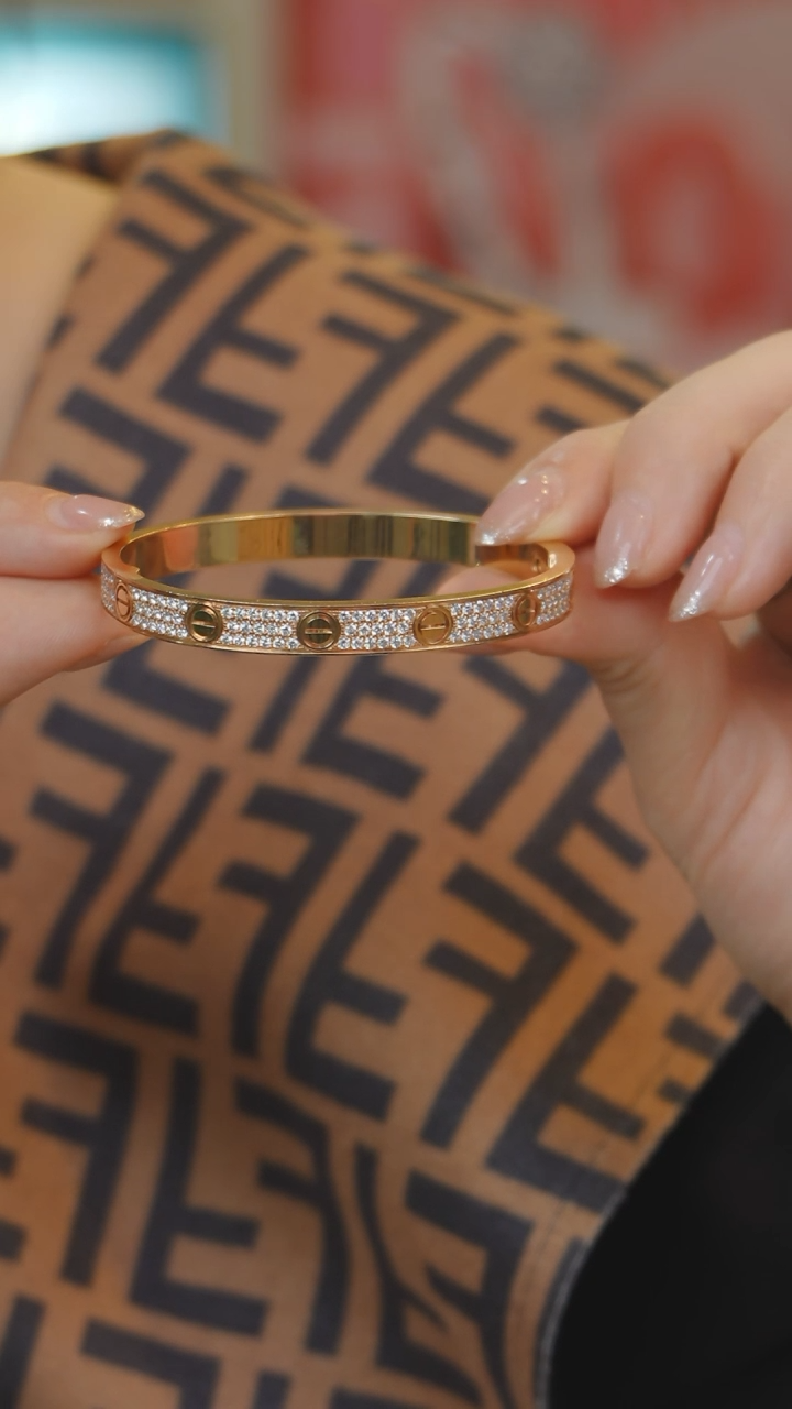 【闪购商品】钻石手镯18K金镶嵌满天星