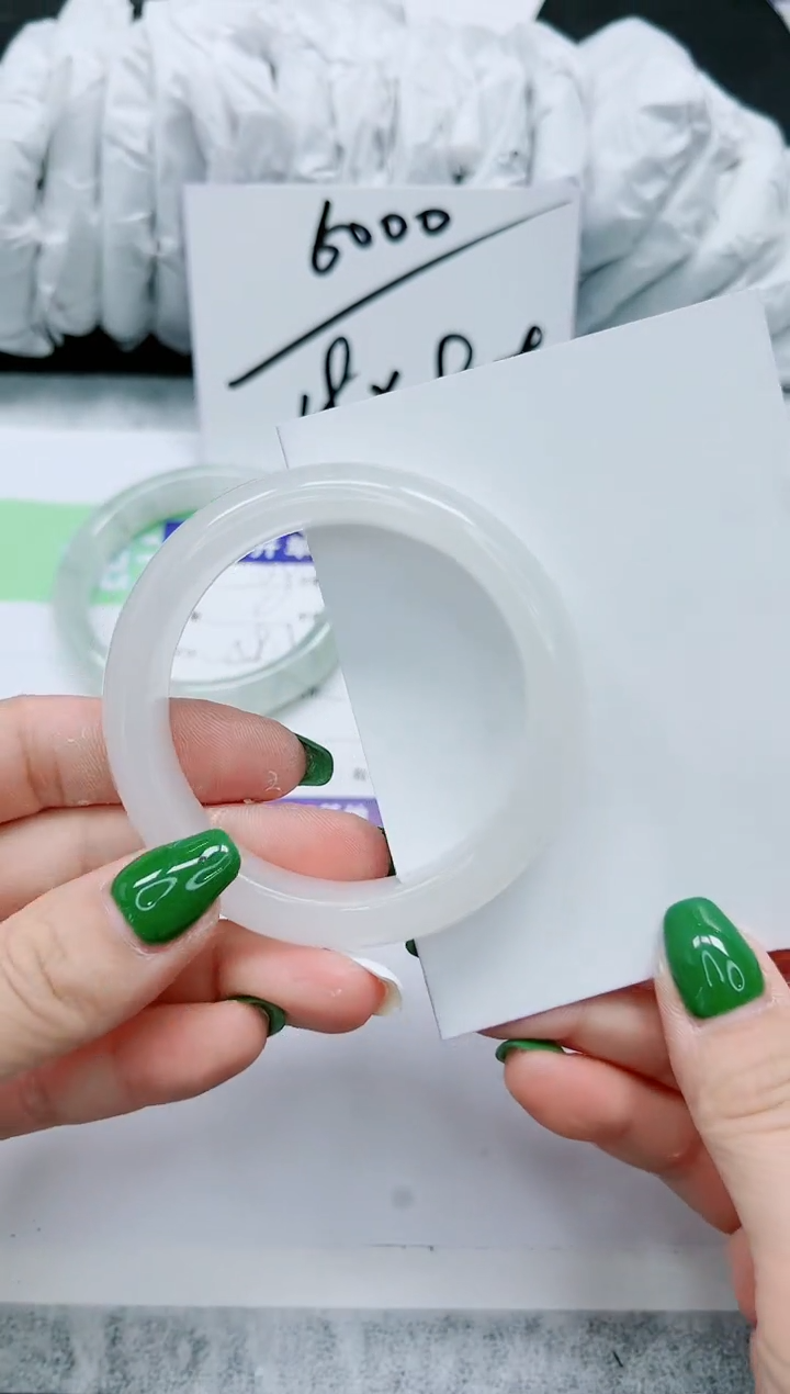 石英质玉手镯未镶嵌79-52.6