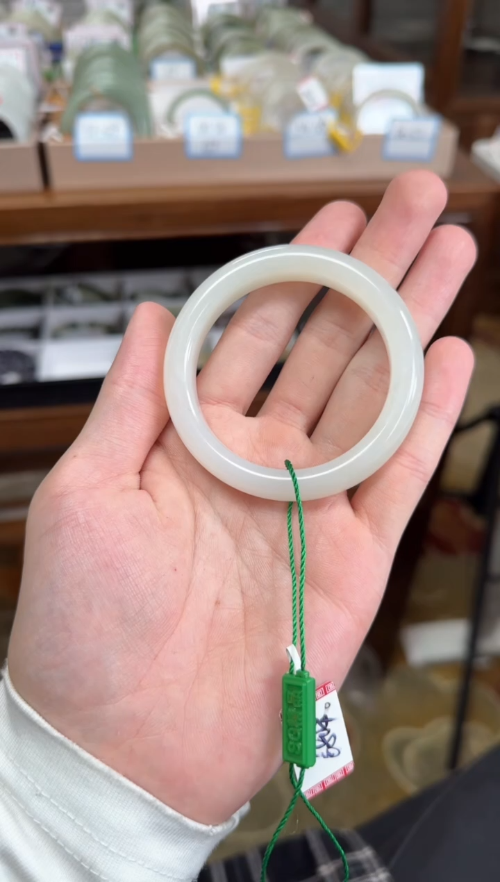 未镶嵌手镯和田玉52