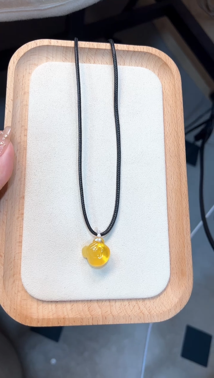 【闪购商品】琥珀珠宝奇石未镶嵌小熊吊坠