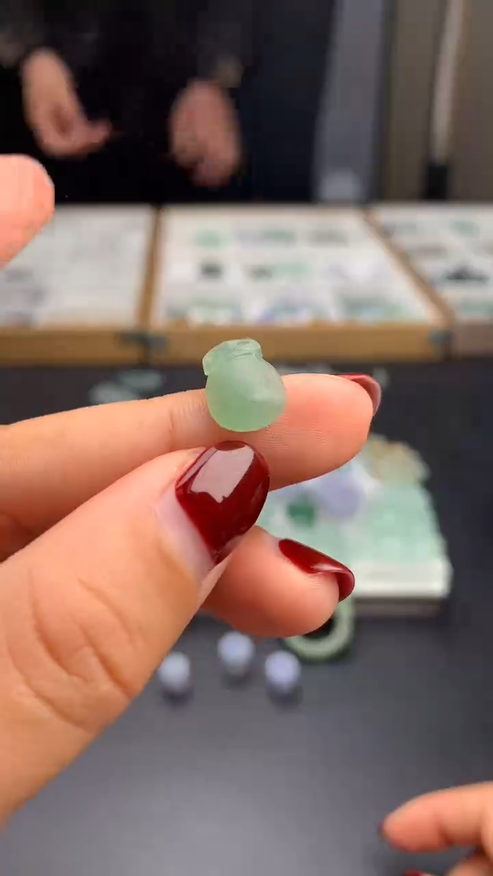 【闪购商品】定制翡翠未镶嵌         