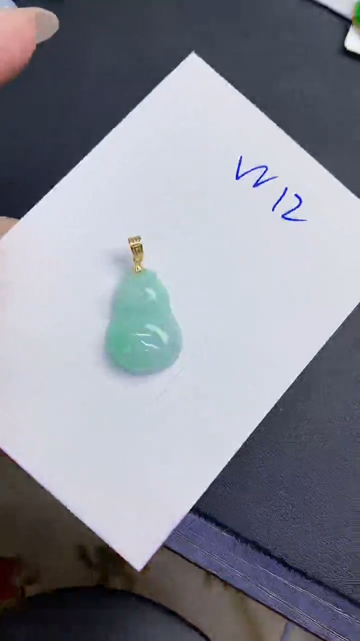 颈饰未镶嵌翡翠缅甸天然翡翠A货
