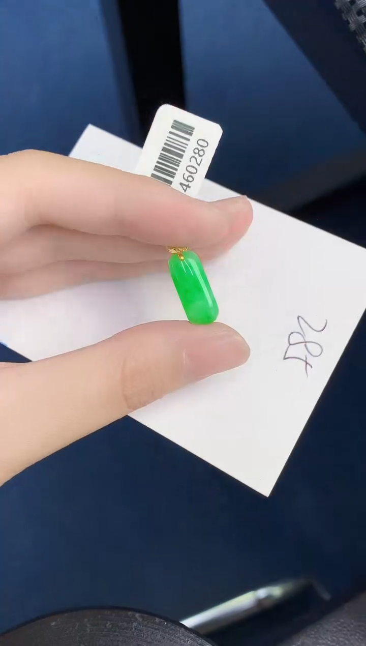 翡翠18K金镶嵌颈饰000000000