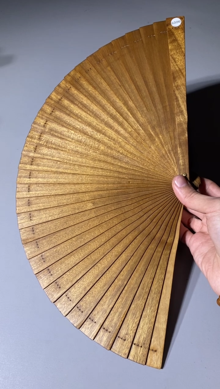 【闪购商品】金丝楠木雕600号21cm精品金丝楠木扇子