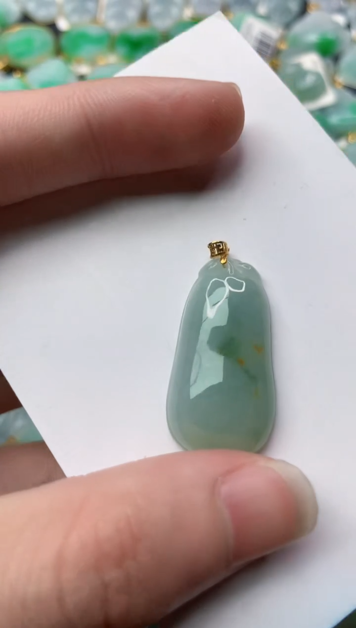 【闪购商品】翡翠颈饰18K金镶嵌30.........