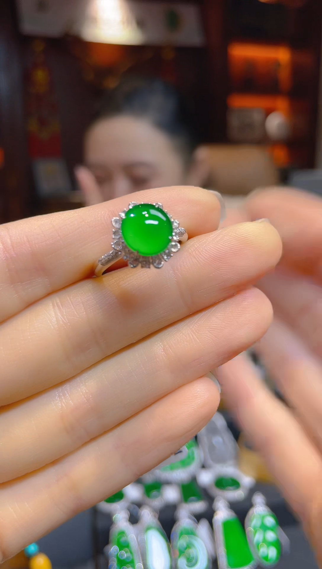 【闪购商品】翡翠戒指18K金镶嵌117277天然A货翡翠戒指