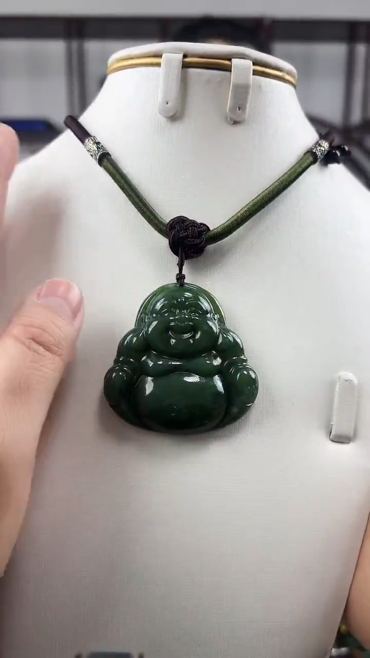 颈饰未镶嵌和田玉佛公