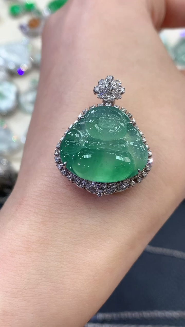 【闪购商品】翡翠吊坠(不含链)18K金镶嵌C24   