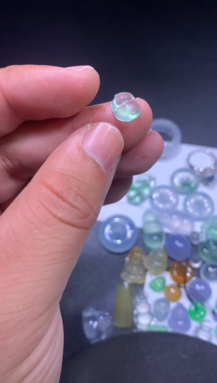 颈饰未镶嵌翡翠豆子