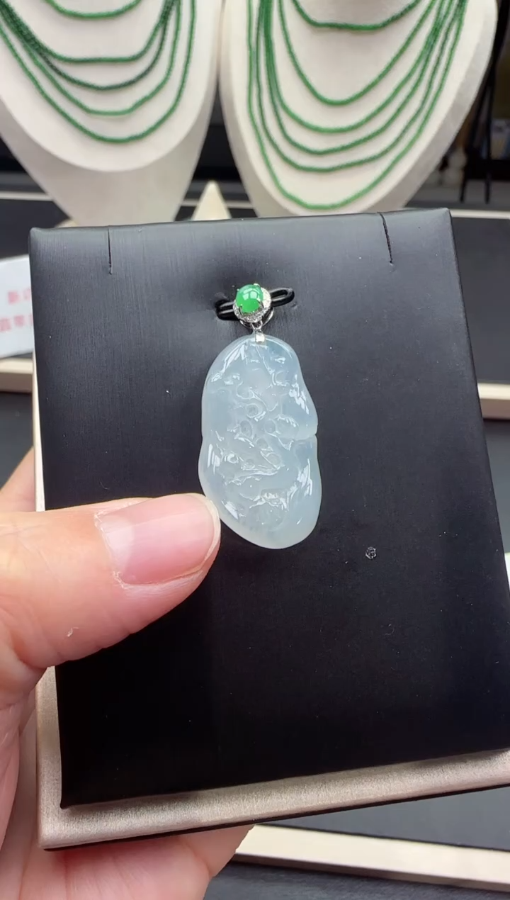 【闪购商品】翡翠吊坠(不含链)18K金镶嵌【海莎一口翠】翡翠挂件1