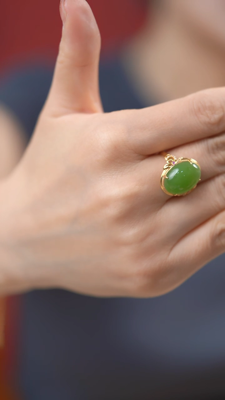 【闪购商品】和田玉戒指18K金镶嵌苹果绿大旦面戒