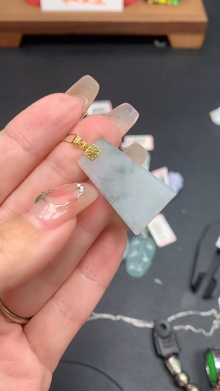 【闪购商品】翡翠吊坠(不含链)18K金镶嵌MS160244