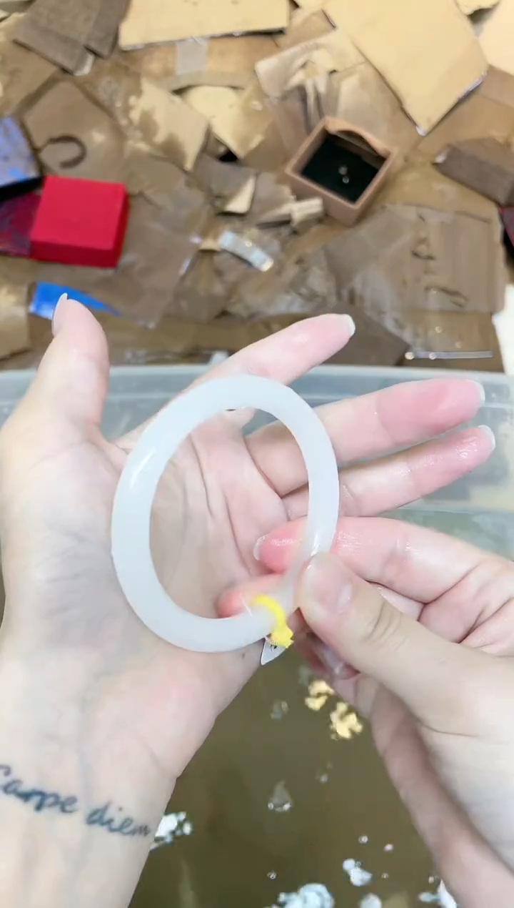 石英质玉手镯未镶嵌306-54