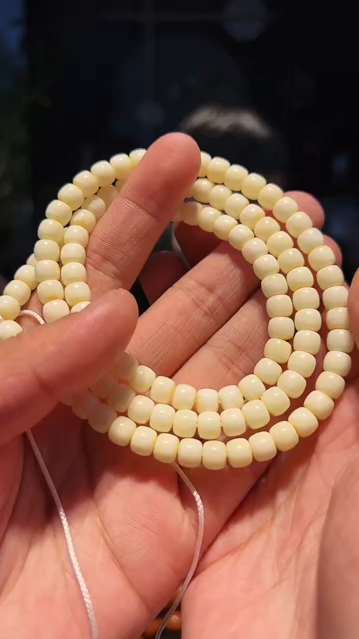 【闪购商品】蜜蜡手串未镶嵌7+108(瓷白蜡)