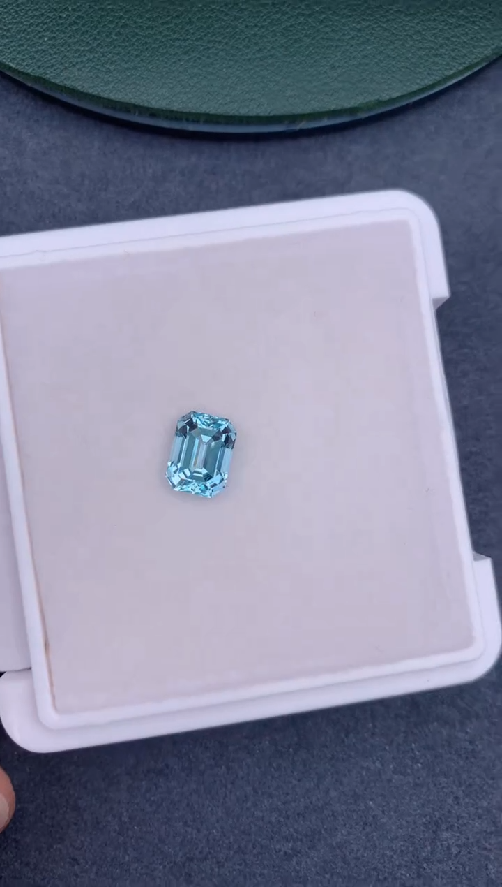 【闪购商品】海蓝宝石裸石未镶嵌2ct  海蓝宝石