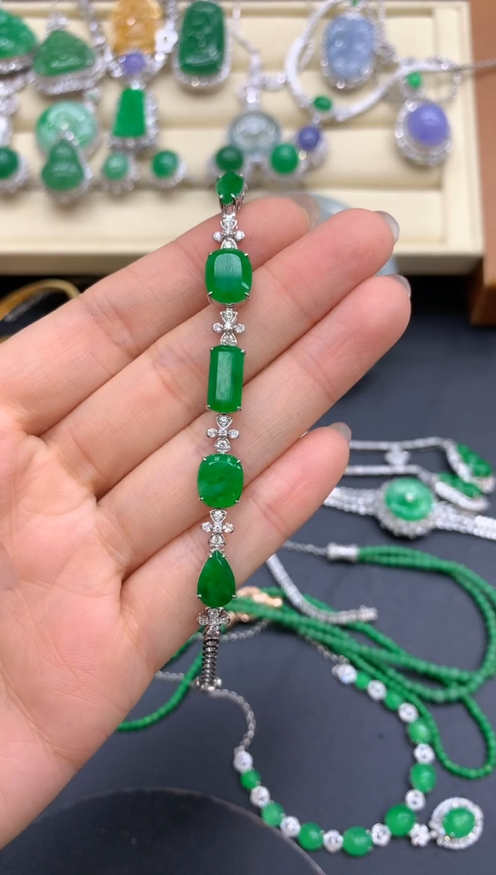 【闪购商品】翡翠手链18K金镶嵌540-中国好珍宝