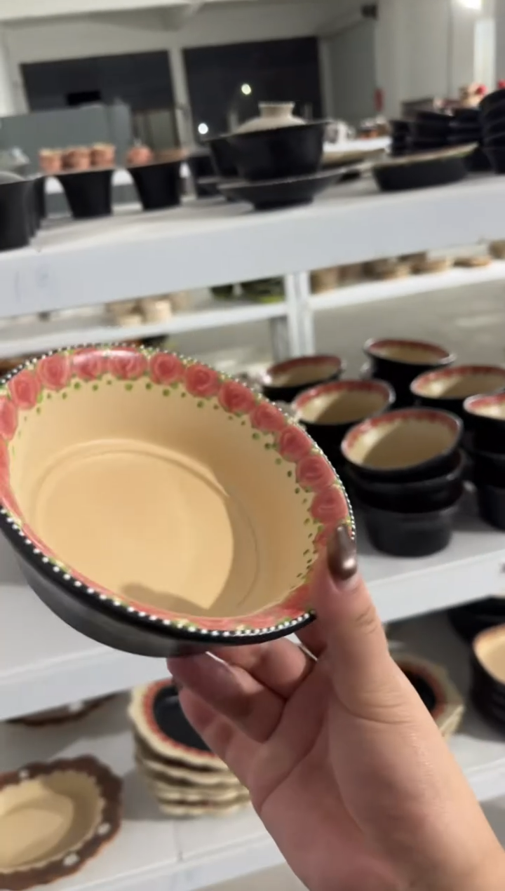 陶瓷黑色玫瑰碗【十里高温釉下彩陶瓷】