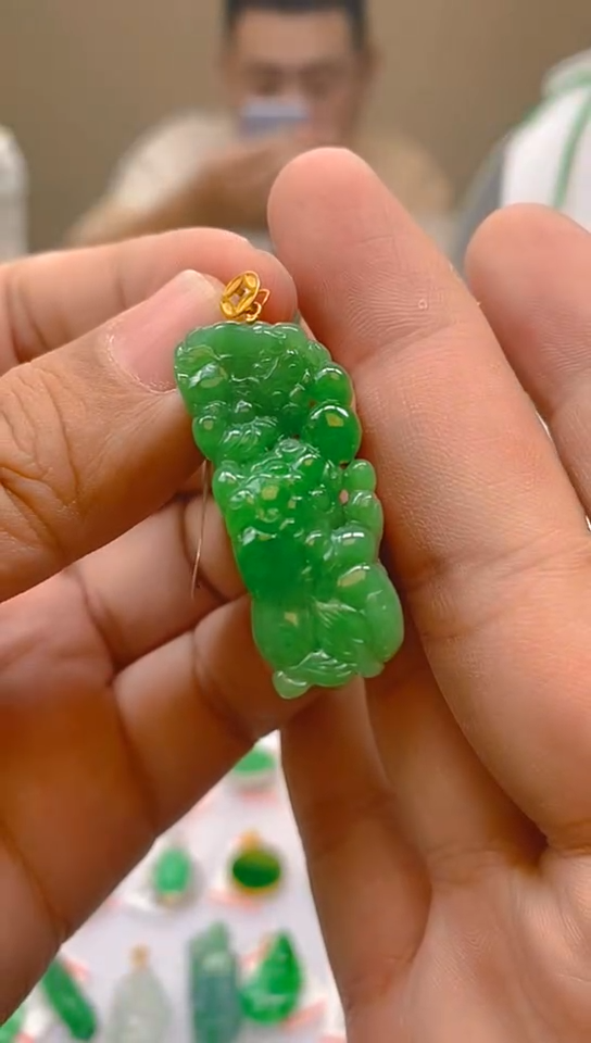 【闪购商品】翡翠颈饰18K金镶嵌新号开播，全场乱卖