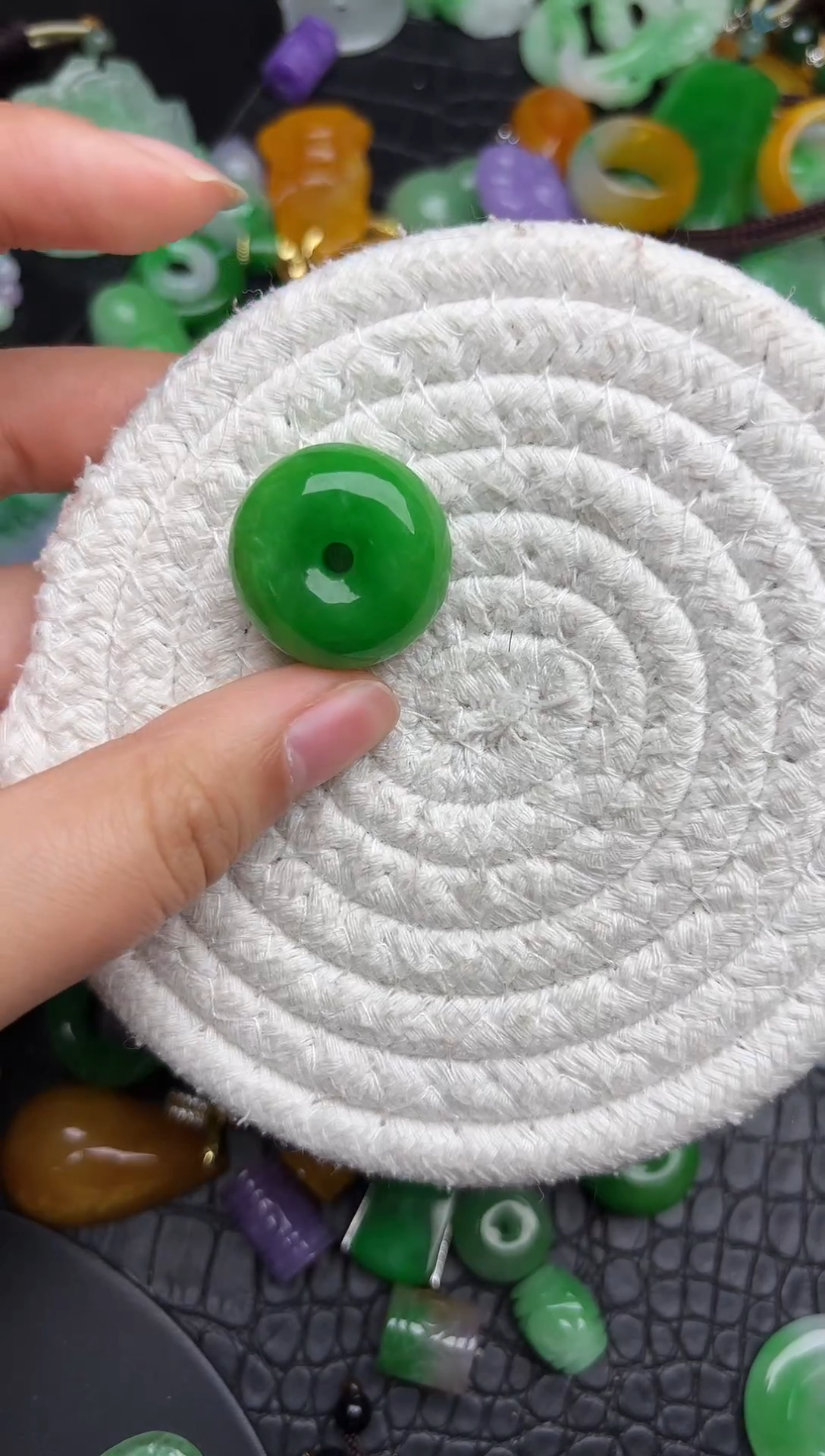 颈饰未镶嵌翡翠缅甸翡翠吊坠