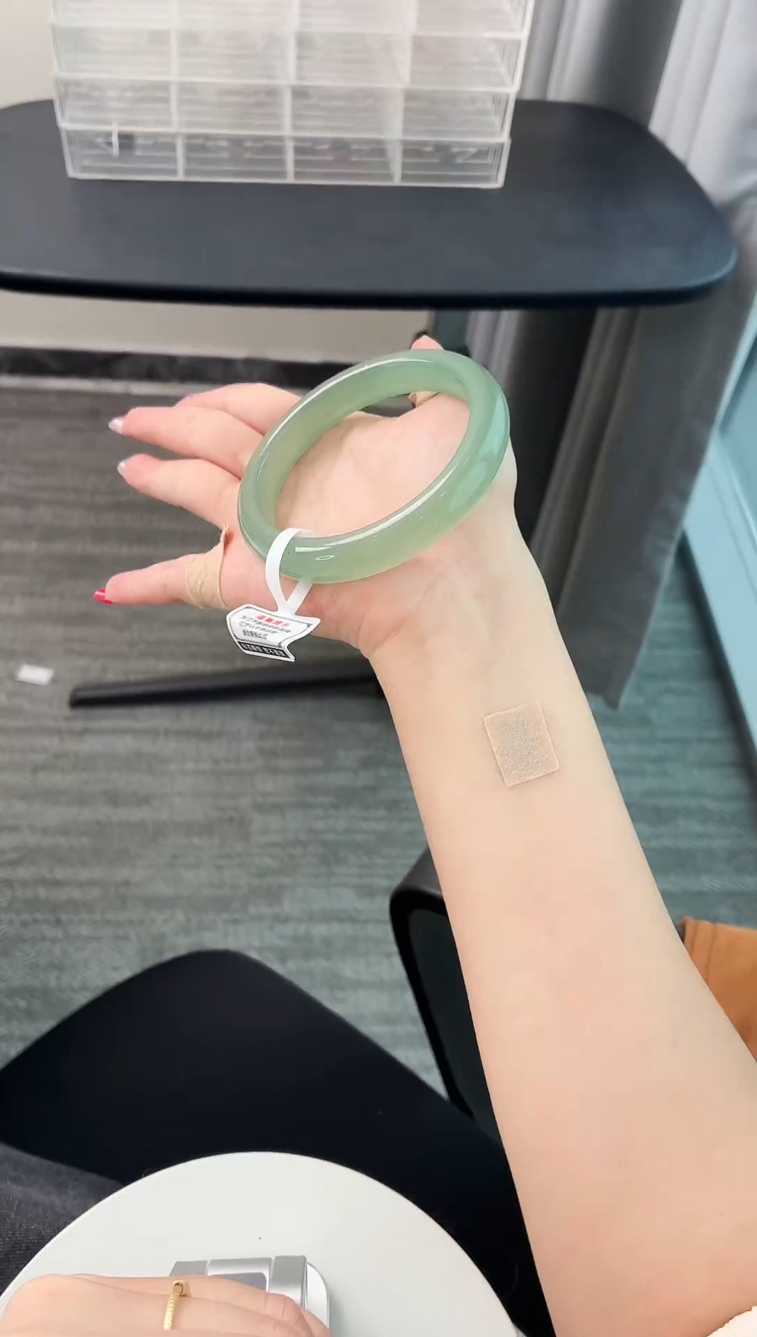 未镶嵌手镯石英质玉97.62