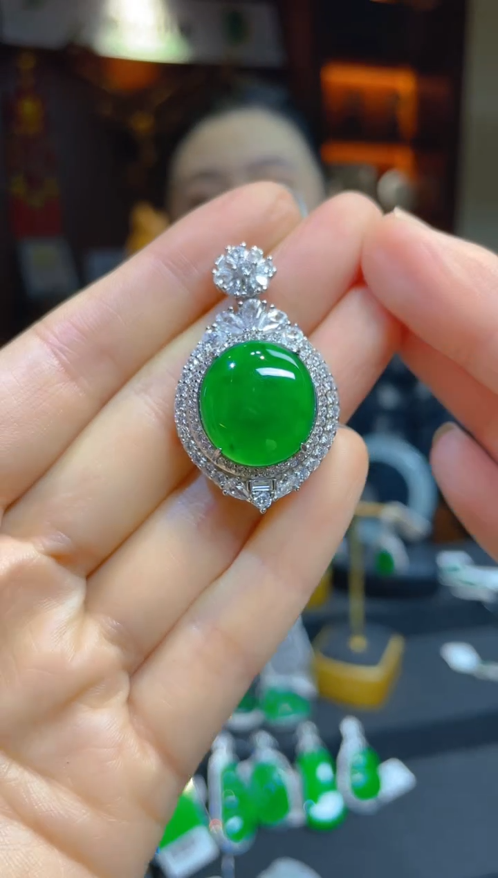 【闪购商品】翡翠戒指银S925镶嵌112437天然A货翡翠蛋面吊坠