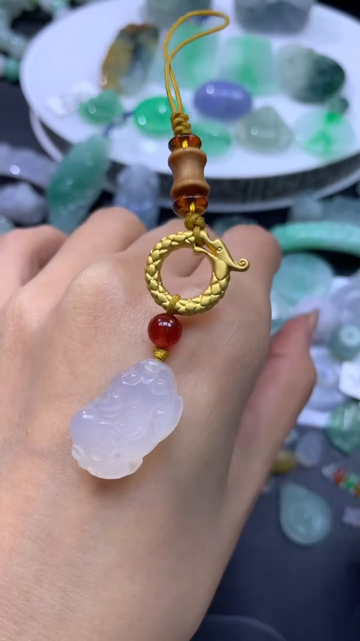 【闪购商品】玛瑙/玉髓车挂未镶嵌貔貅多样性发一