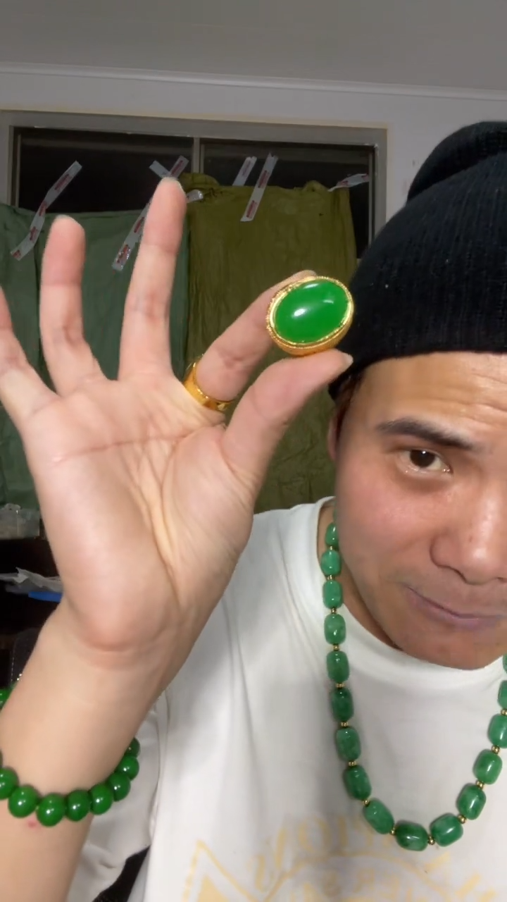 翡翠戒指未镶嵌【伍氏甄选】缅甸料超大鸽子蛋戒指