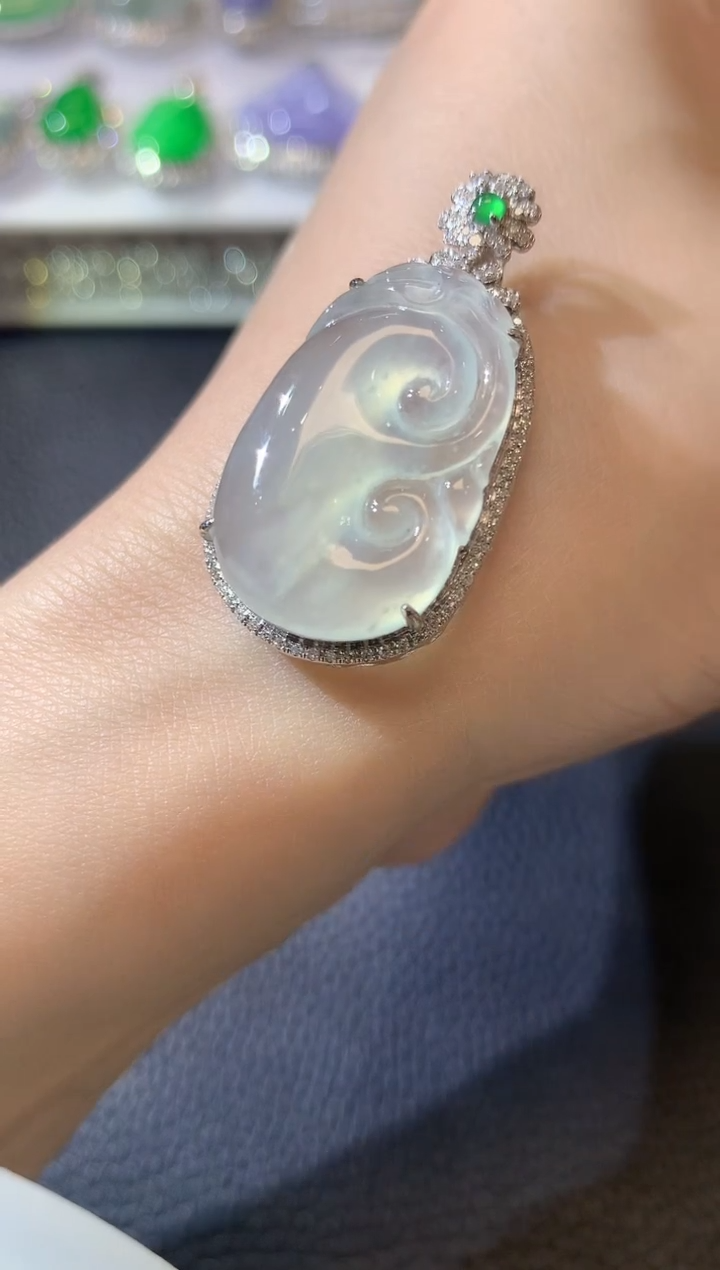 【闪购商品】翡翠吊坠(不含链)18K金镶嵌C13