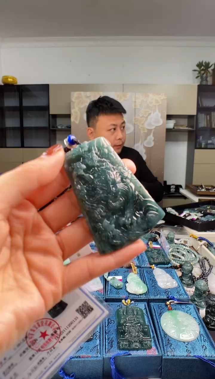 颈饰未镶嵌翡翠多样性发其一