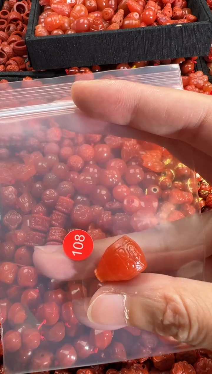 【闪购商品】南红玛瑙颈饰未镶嵌1
