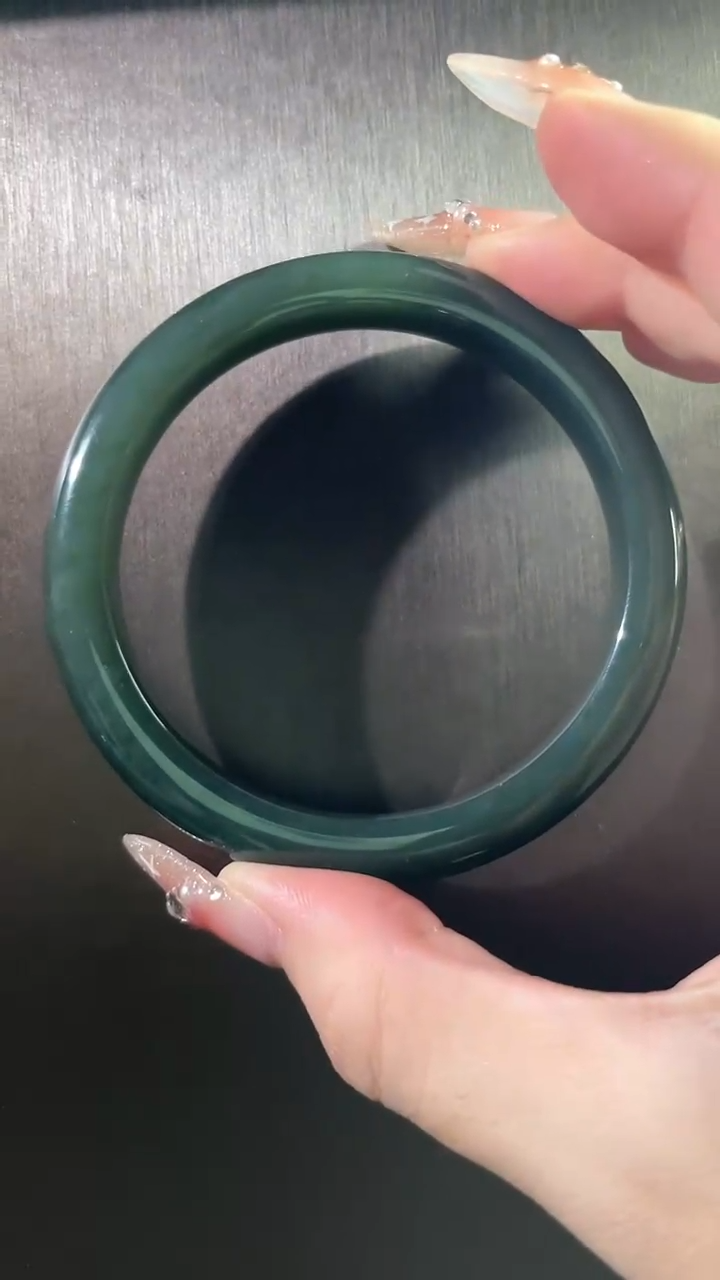 【闪购商品】和田玉手镯未镶嵌和田玉 手镯