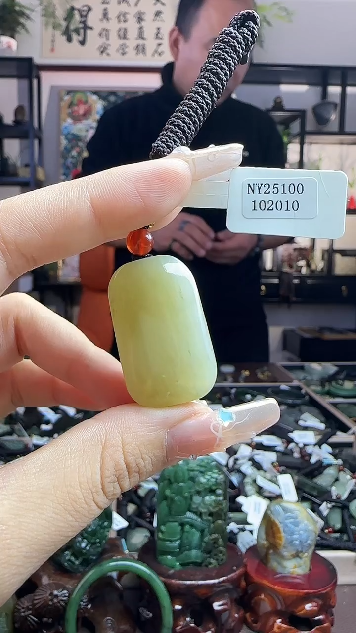 颈饰未镶嵌和田玉2010