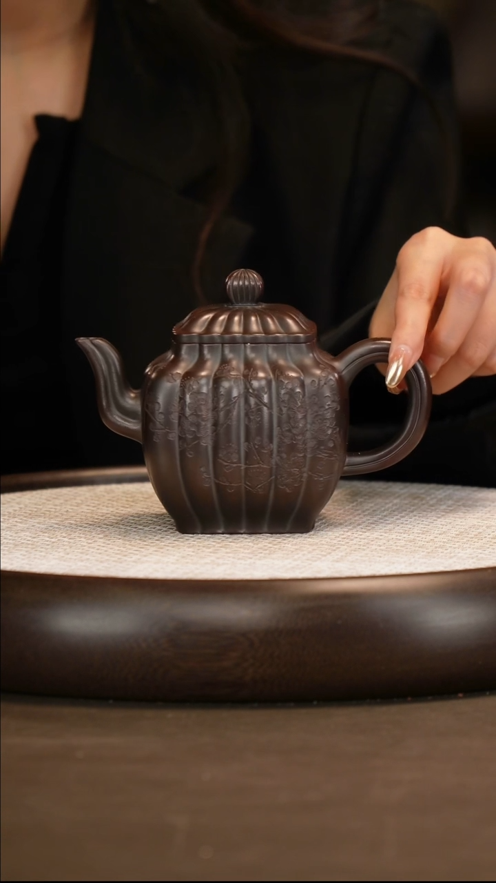 鲍宜明 筋纹四方 红木柴烧古乌泥 360c