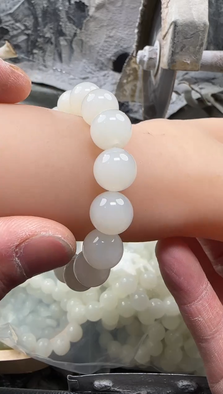 【闪购商品】和田玉颈饰未镶嵌手串多样性