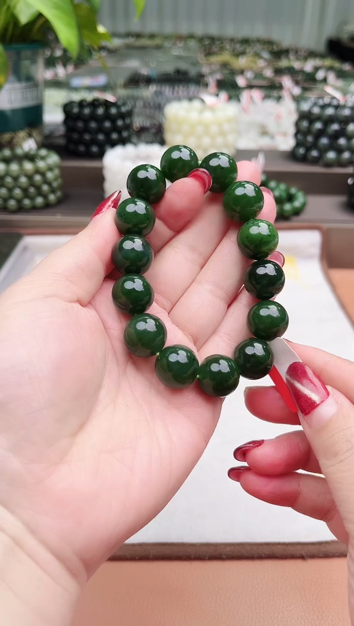 【闪购商品】和田玉手串未镶嵌纯天然和田玉俄菠菜绿16