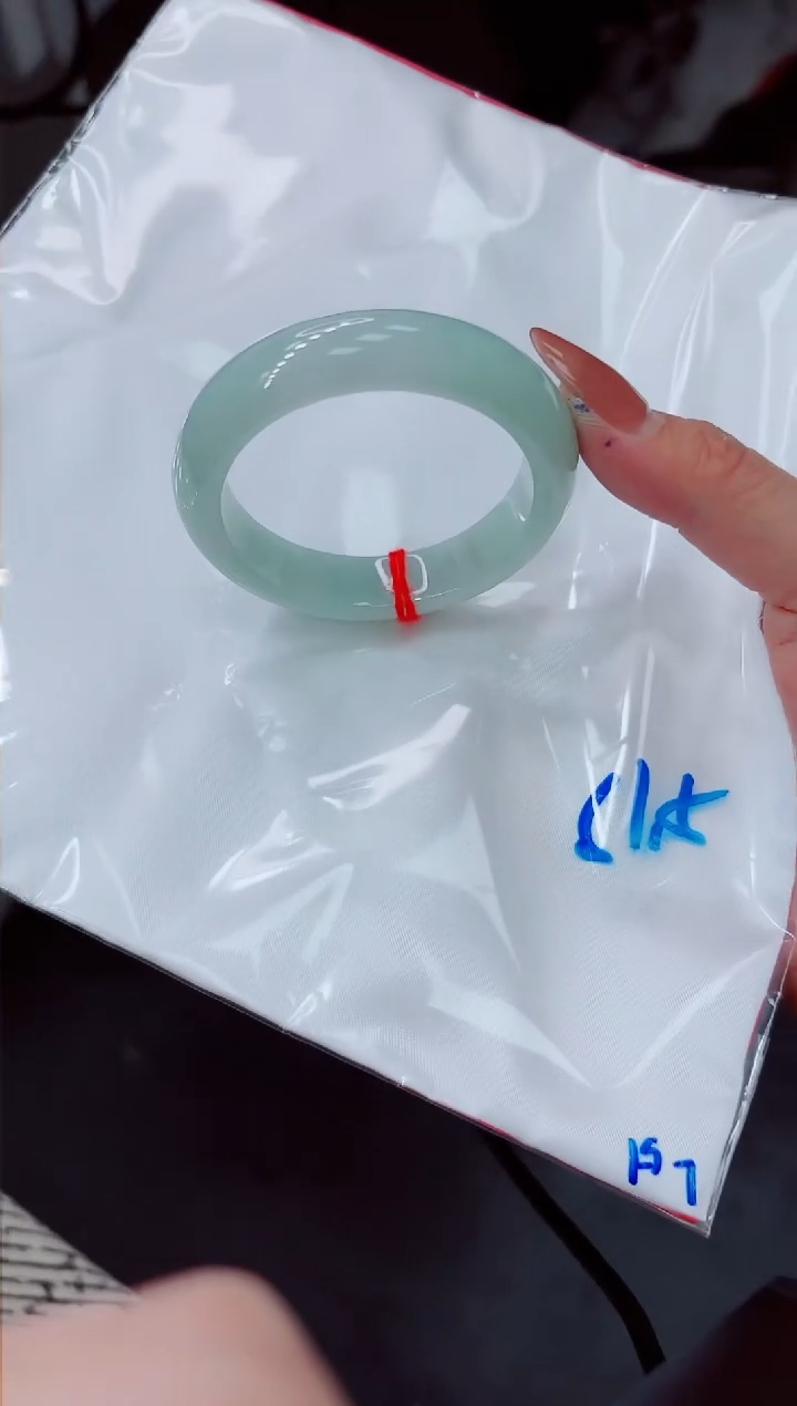 【闪购商品】翡翠手镯未镶嵌0000000000
