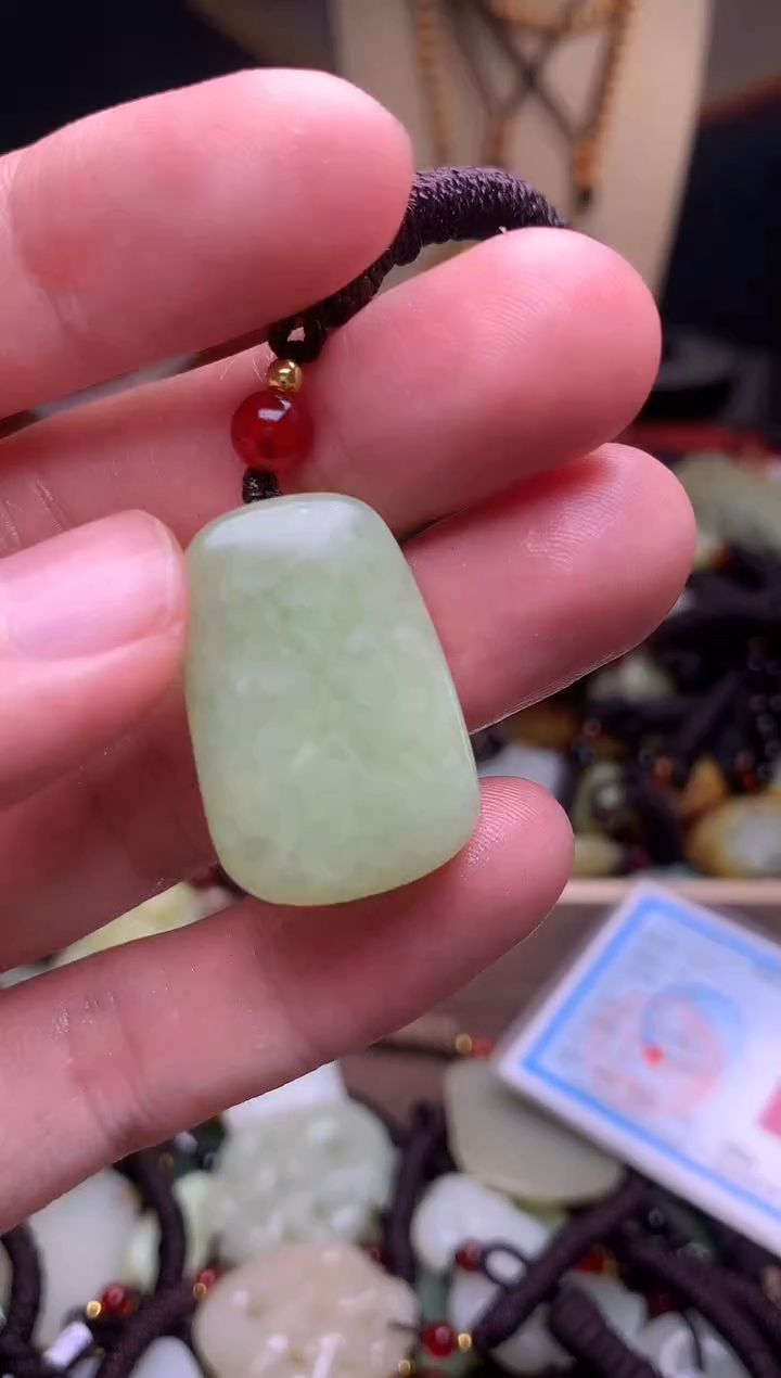 颈饰未镶嵌和田玉新疆料青海料清水和田玉吊坠
