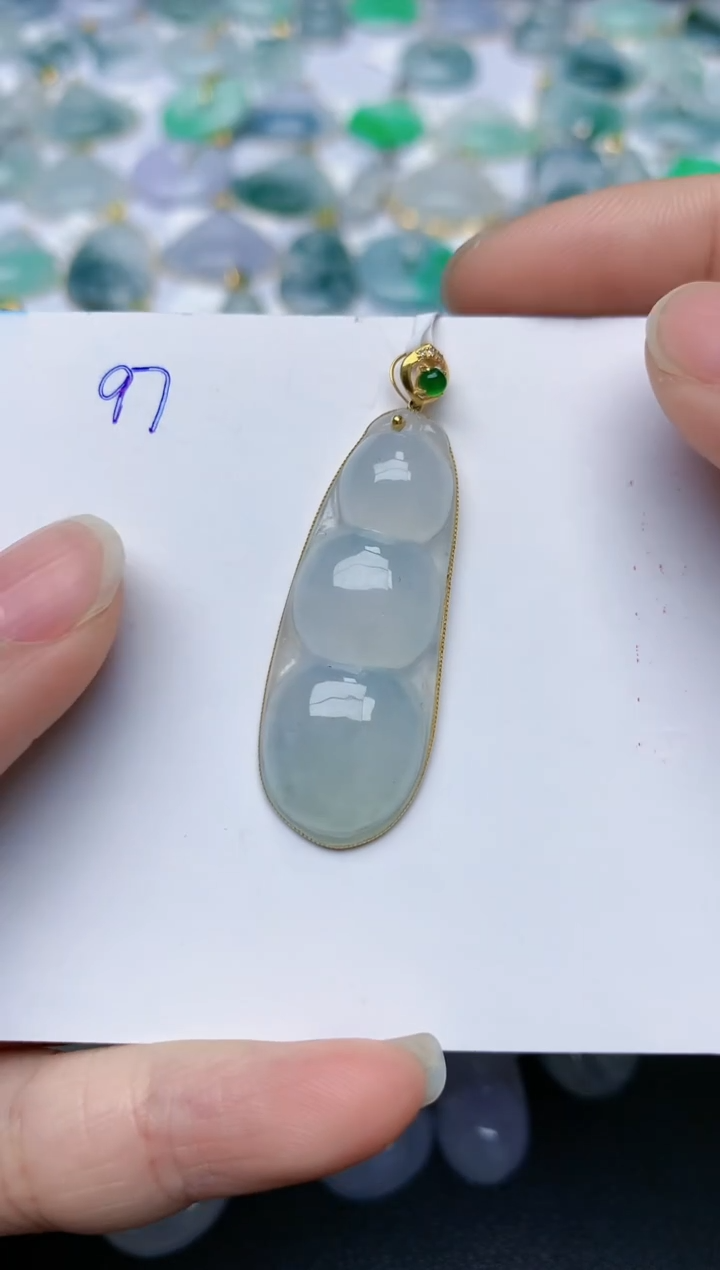 【闪购商品】翡翠颈饰18K金镶嵌天然翡翠A货    97