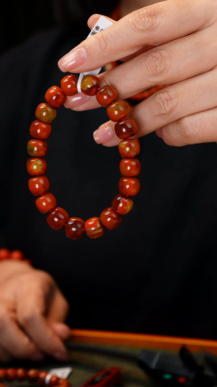 未镶嵌手串南红玛瑙包浆料单圈