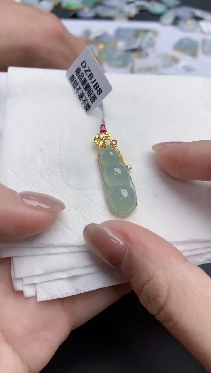 【闪购商品】翡翠颈饰18K金镶嵌天然缅甸翡翠A货