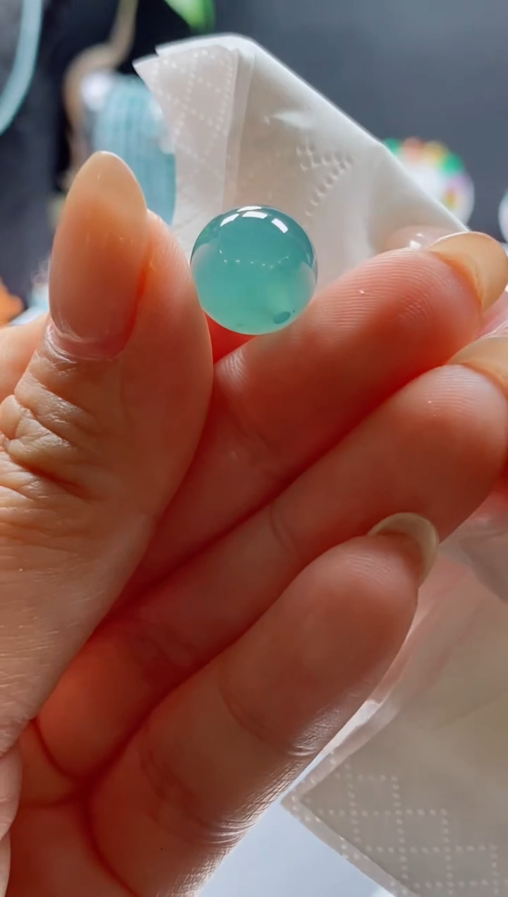 颈饰未镶嵌翡翠0987485810（卡十二左右）