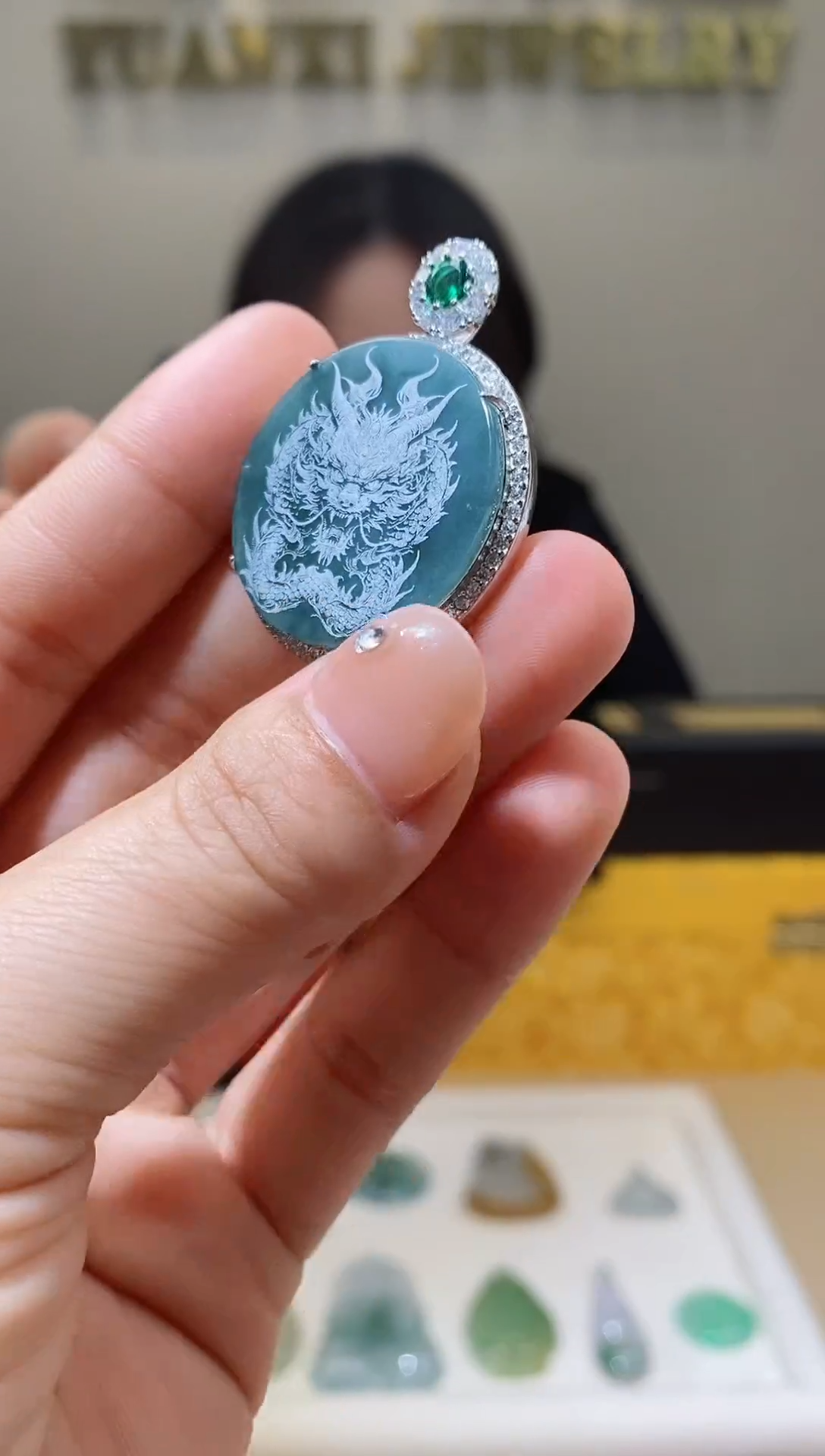 【闪购商品】翡翠颈饰未镶嵌天然A货翡翠龙牌