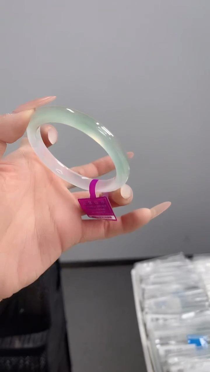 【闪购商品】玛瑙/玉髓手镯未镶嵌53-54圈