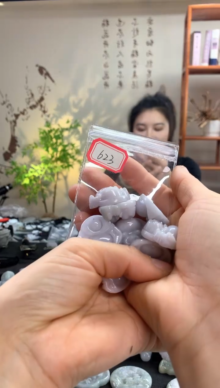 【闪购商品】翡翠颈饰未镶嵌佛公623 多样性发一件