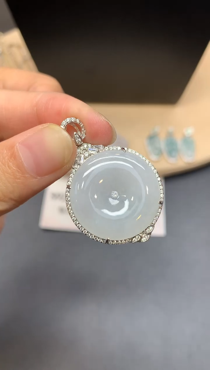 【闪购商品】翡翠吊坠(不含链)银S925镶嵌平安扣【多样性发其一】